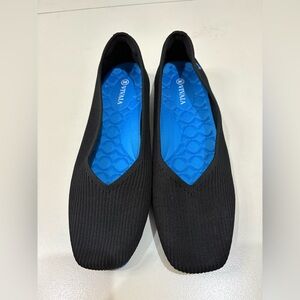 Vivaia Margot Walker square-toe flats size 41.5